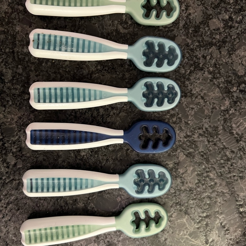 Kids Soft Grip Toothbrush Set - Blue and Green